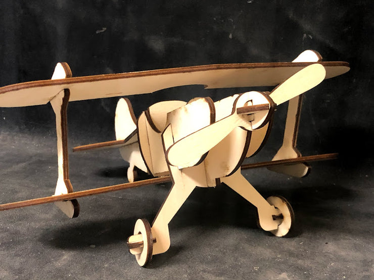 Aeroplano in legno, InciSo, un giocattolo personalizzato